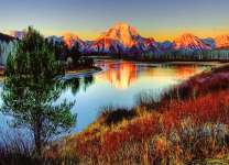 Рассвет у горной реки