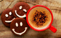 Какао и веселое печенье