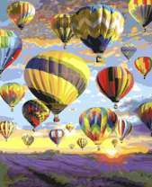 Полет воздушных шаров на морем лаванды