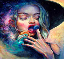 Вселенная в руках девушки