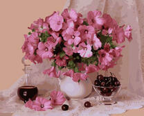 Букет петунии и вишни