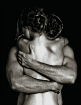 Сильные объятия