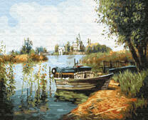 Лодки у речного причала