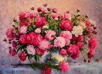 Ваза с огромнейшим букетом пионов