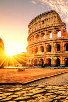 Яркий рассвет у Колизея