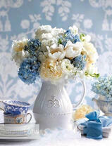 Букет эустомв и гортензий