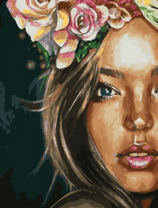 Загорелая девушка в цветочном венке