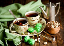 Утренний чай со сладостями