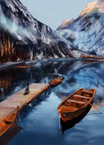 Причал на озере среди заснеженных гор