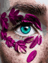 Глаз лазурного цвета