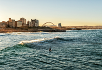 Пляж с видом на город Дурбан