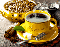 Свежезаваренный кофе с корицей