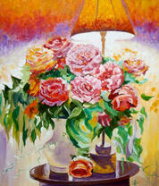 Букет роз под лампой