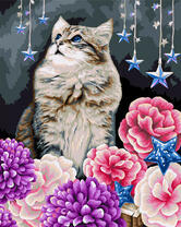 Пушистая кошечка в розах и звездах