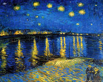 Отражение света в ночных водах моря