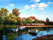 Лодки на реке у домика