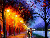 Ночная прогулка по набережной под зонтом