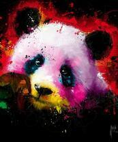 Маленький панда в ярких красках