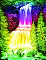 Радужный водопад на скалах