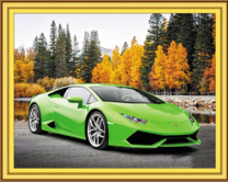 Зелёный ламборджини на фоне осеннего леса
