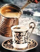 Красивая чашечка с турецким кофе