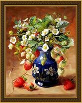 Букет земляники в синей вазочке