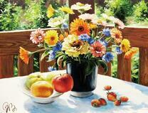 Букет в чёрной вазе и яблоки