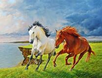 Два игривых коня на обрыве у моря