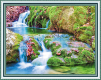 Речка среди камней покрытых мхом