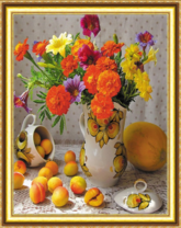 Абрикосы и кувшин с яркими цветами