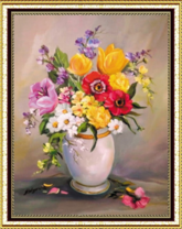 Белая ваза с букетом весенних цветов