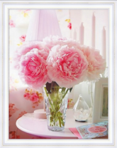 Букет пионов в розовой комнатке