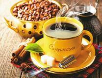 Черный кофе с корицей и сахаром