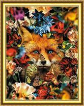 Голубоглазая лиса среди цветов