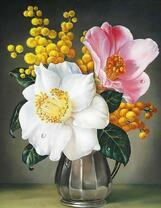 Кувшинчик с чайными розами и мимозой