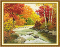 Осенний лес на берегах бурной реки