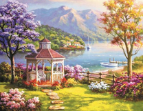 Красивая альтанка у залива