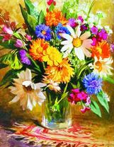 Букет полевых цветов на столе