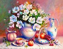 Букет белых цветов и фрукты