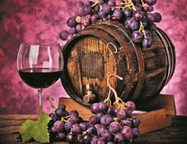 Багровое вино и виноград