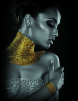 Портрет красивой девушки в профиль