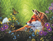 Лиса на лугу среди цветов