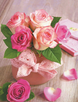 Нежный букет роз в коробке