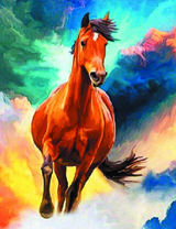 Лошадь на фоне гор и туч