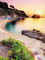 Песчаный морской пляж