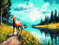 Игривый конь на берегу реки