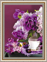 Сирень, анютины глазки и тюльпаны