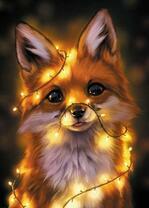 Милый лисенок запутался в гирлянде