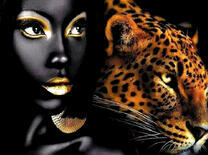 Девушка с золотым макияжем и леопард
