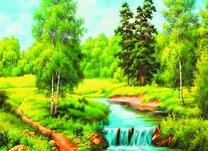 Тропинка у небольшого водопада летней реки